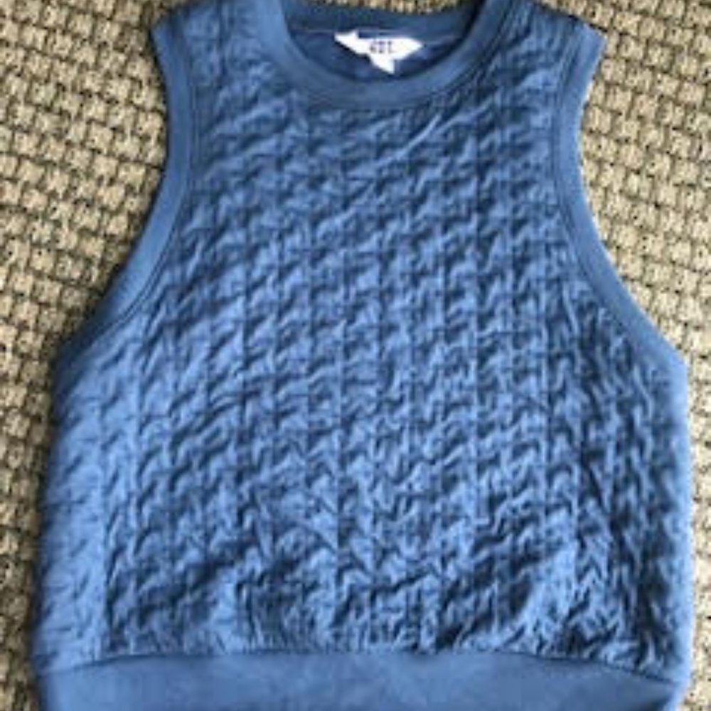 Crop Pullover vest